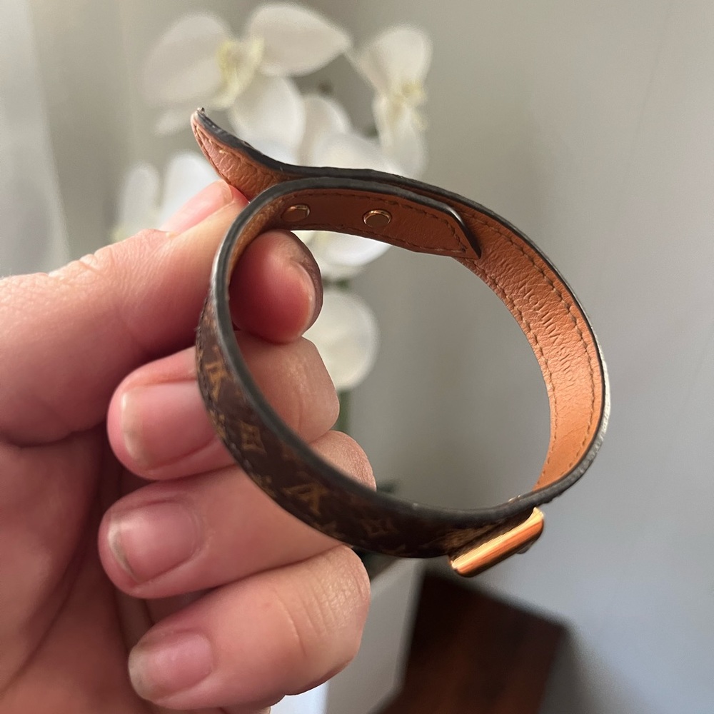 LV bracelet - Picture 3 of 4